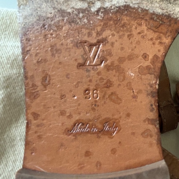 Louis Vuitton Explorer Flat Sandal 1A65VZ with dustbin - Picture 5 of 5